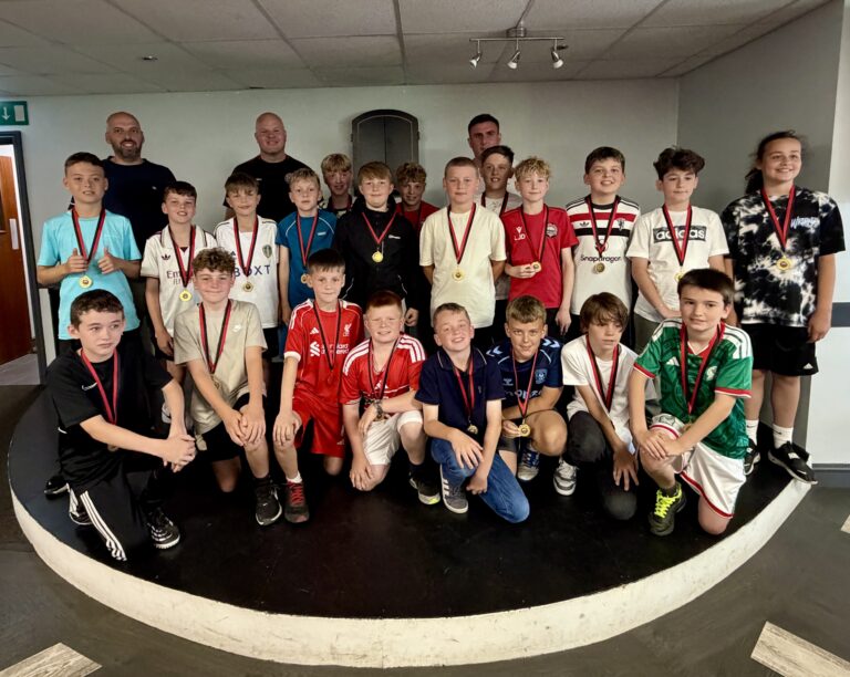 Read more about the article Gwobrwyo Diwedd Tymor / End of Season Awards – 9’s + 11’s